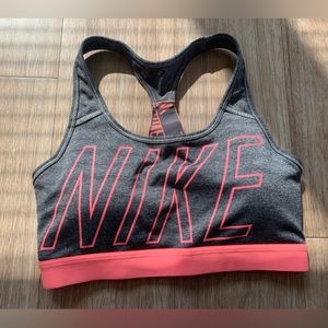 Nike padded sports bra women - size S